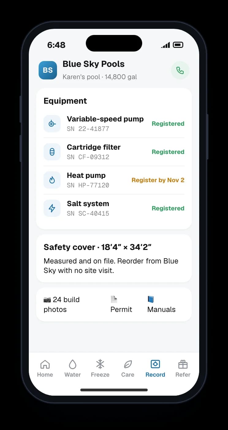The MyPool Record tab: equipment, serial numbers, warranty status and the safety-cover measurement